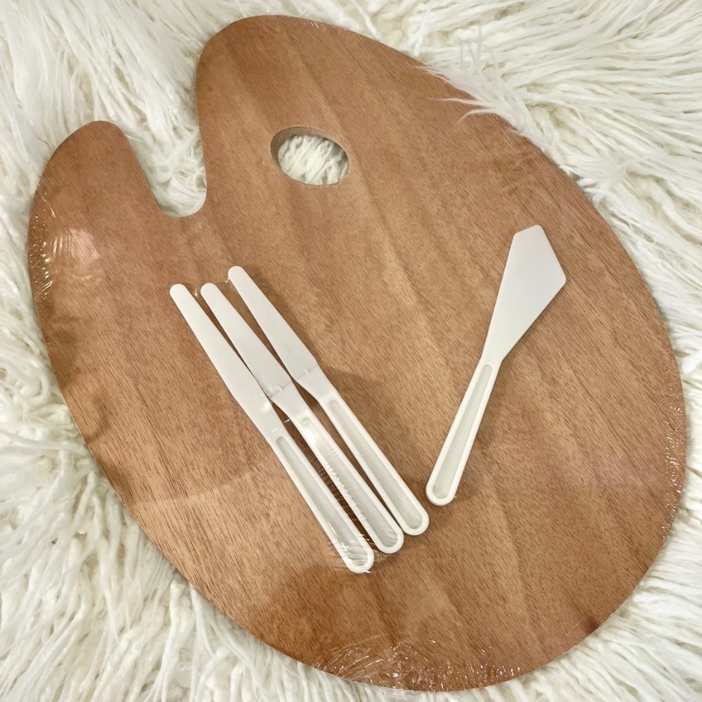 Michaels "Large Oval wood Palette with Knives" NWT